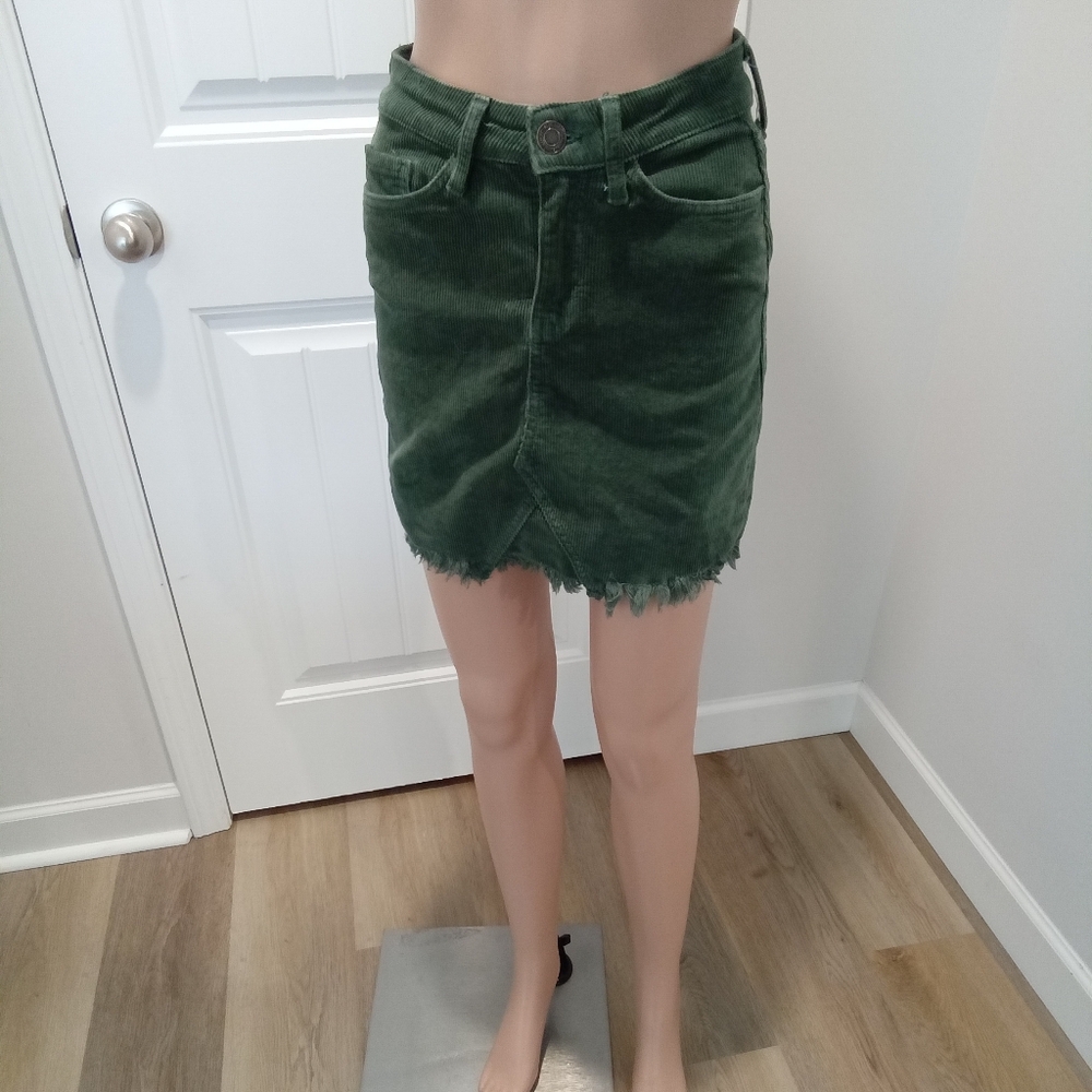 So Size 0/24 Green Corduroy Mini Skirt Features Frayed Hem
